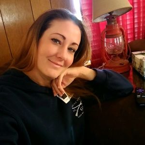 Meet your Posher, Pamela